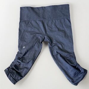 Lululemon In The Flow Crop Capri II Heathered Blue Size 8 Stretchy Leggings